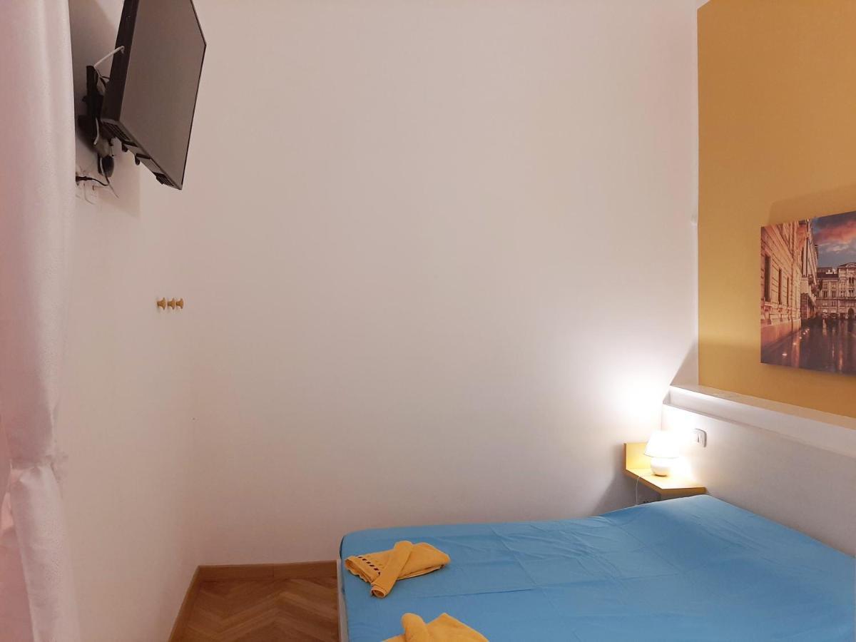 Trieste Center Rooms & Apartments - Fiori Di Trieste Exterior photo